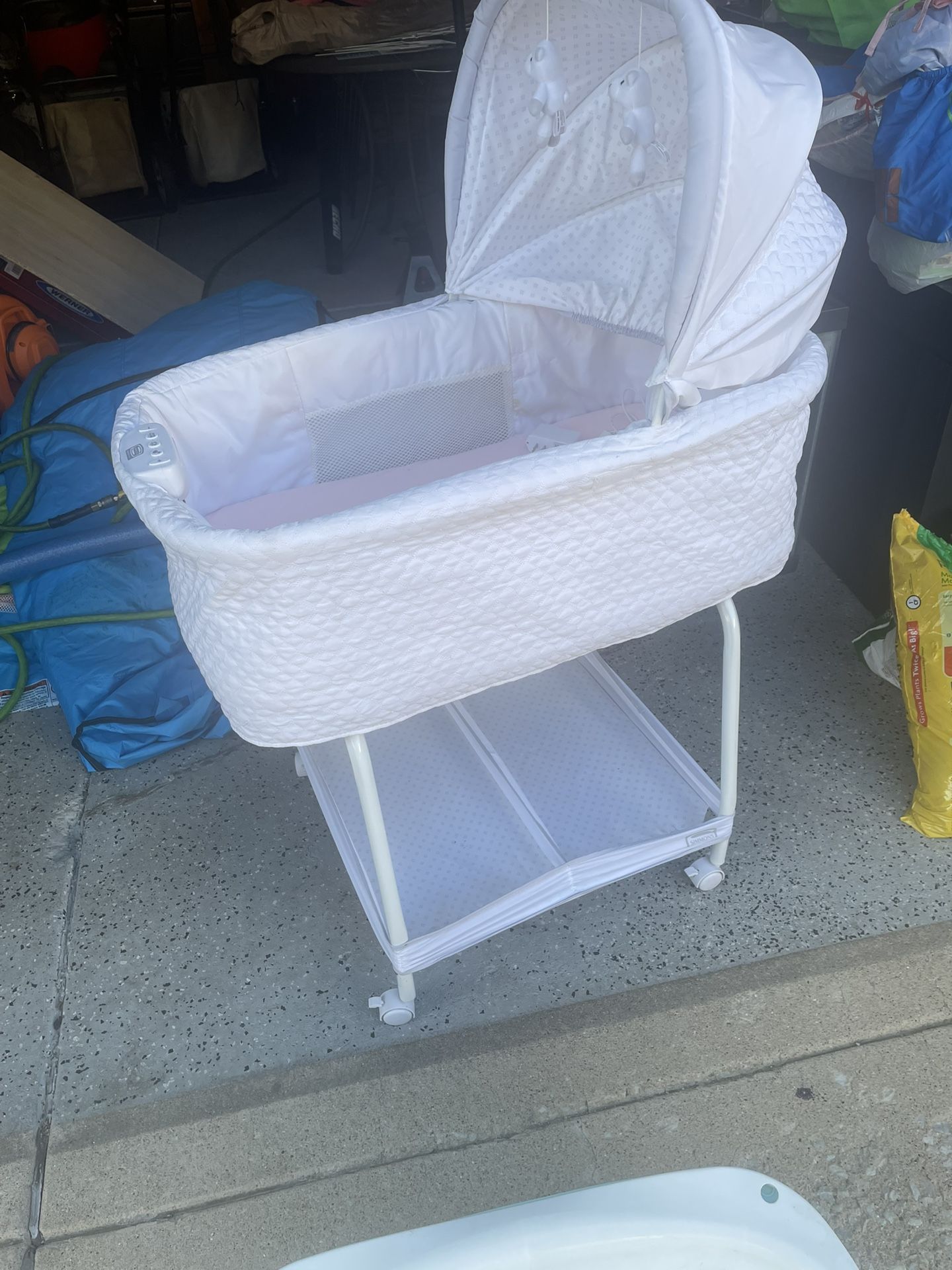Baby Rocking Bassinet