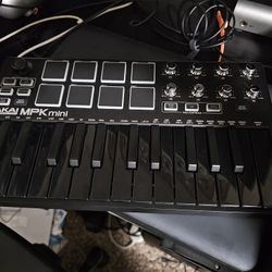 Akai MPK Mini