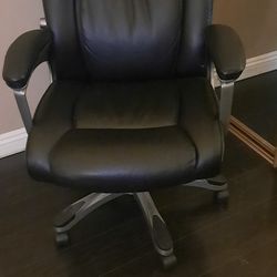 office chair semi nueva