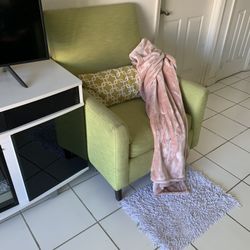 Chair $45 🛋🍀🛋🖼