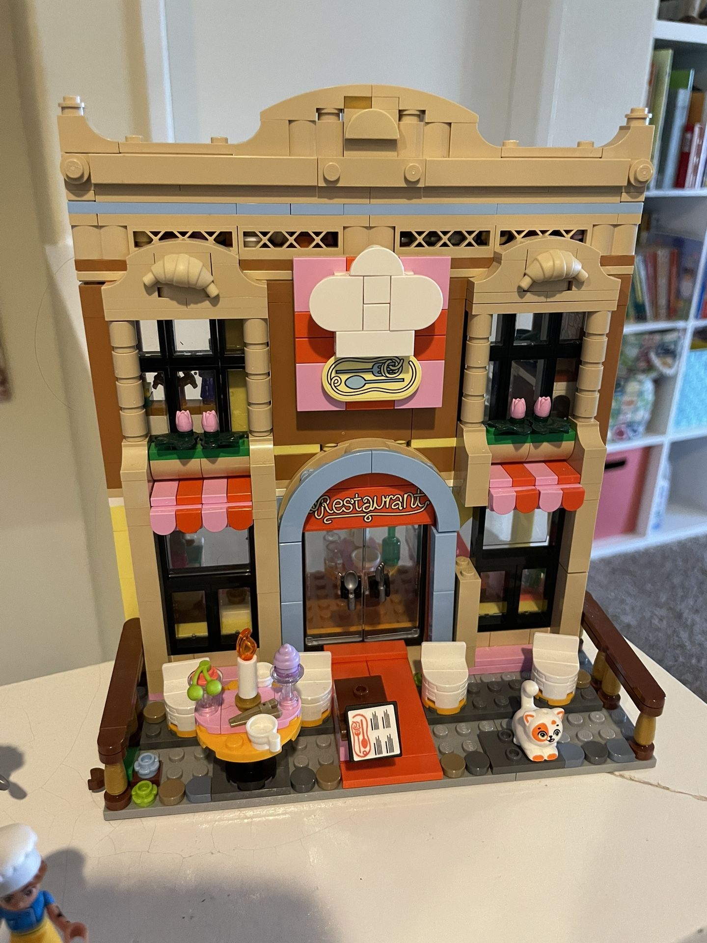 Lego Friends Restaurant and Cooking School