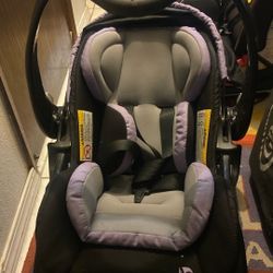 Baby Car Seat W/ Easy Connect Vase Price 24 Condition Clean 