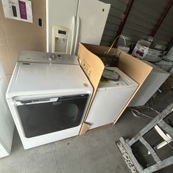 Maytag Washer Gas Dryer Set 