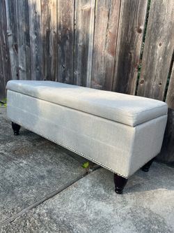 Storage bench/ottoman