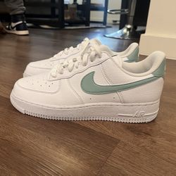 Nike Air Force Women’s 