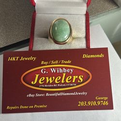 “ Vintage” 14 Kt GOLD, Not Plated , Light Green Jade Ring 