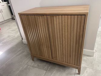 Storage cabinet