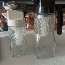 SMELHA Glass Olive Oil Dispenser & Vinegar Bottle Measuring Pourer