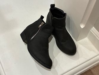 Beautiful Black Genuine Leather Girls Boots Size 2 Kids