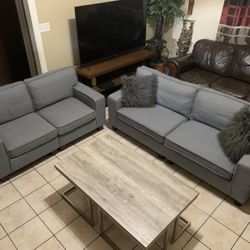 🩶✨Beautiful 2pc Medium Size Sofa Set In Grey