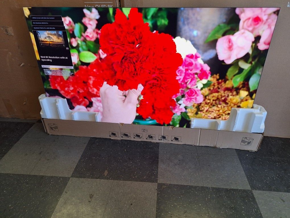 SAMSUNG 75"INCH NEO QLED 8K Q900C ALL ACCESSORIES INCLUDED OPEN BOX NEVER USED.