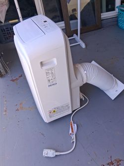 air conditioner almost new