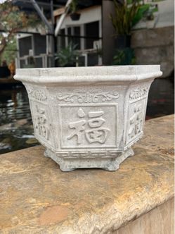 Chậu cảnh đúc bằng xi măng size nhỏ 30$ cái (Hand-Cast Cement Planter – Vintage Style)