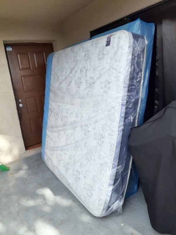 NEW KING PILLOW TOP MATTRESS AND BOX SPRING -- Also Available In All Sizes.