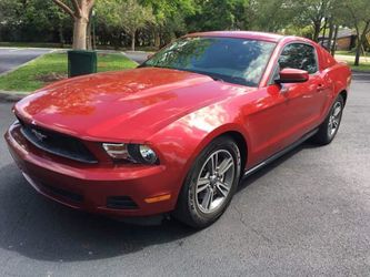 2012 Ford Mustang v6 Premium