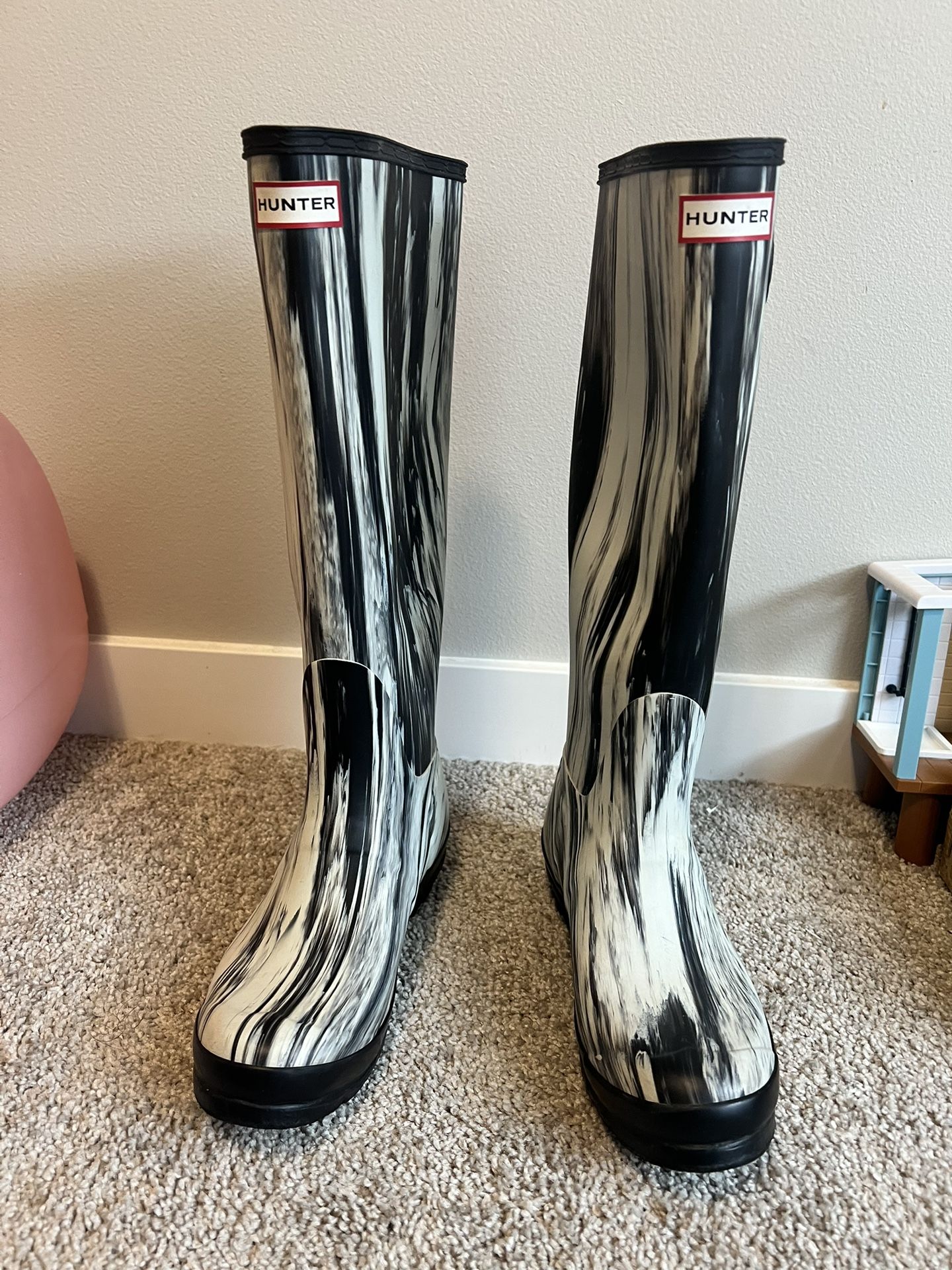 Women’s size 8 Hunter boots