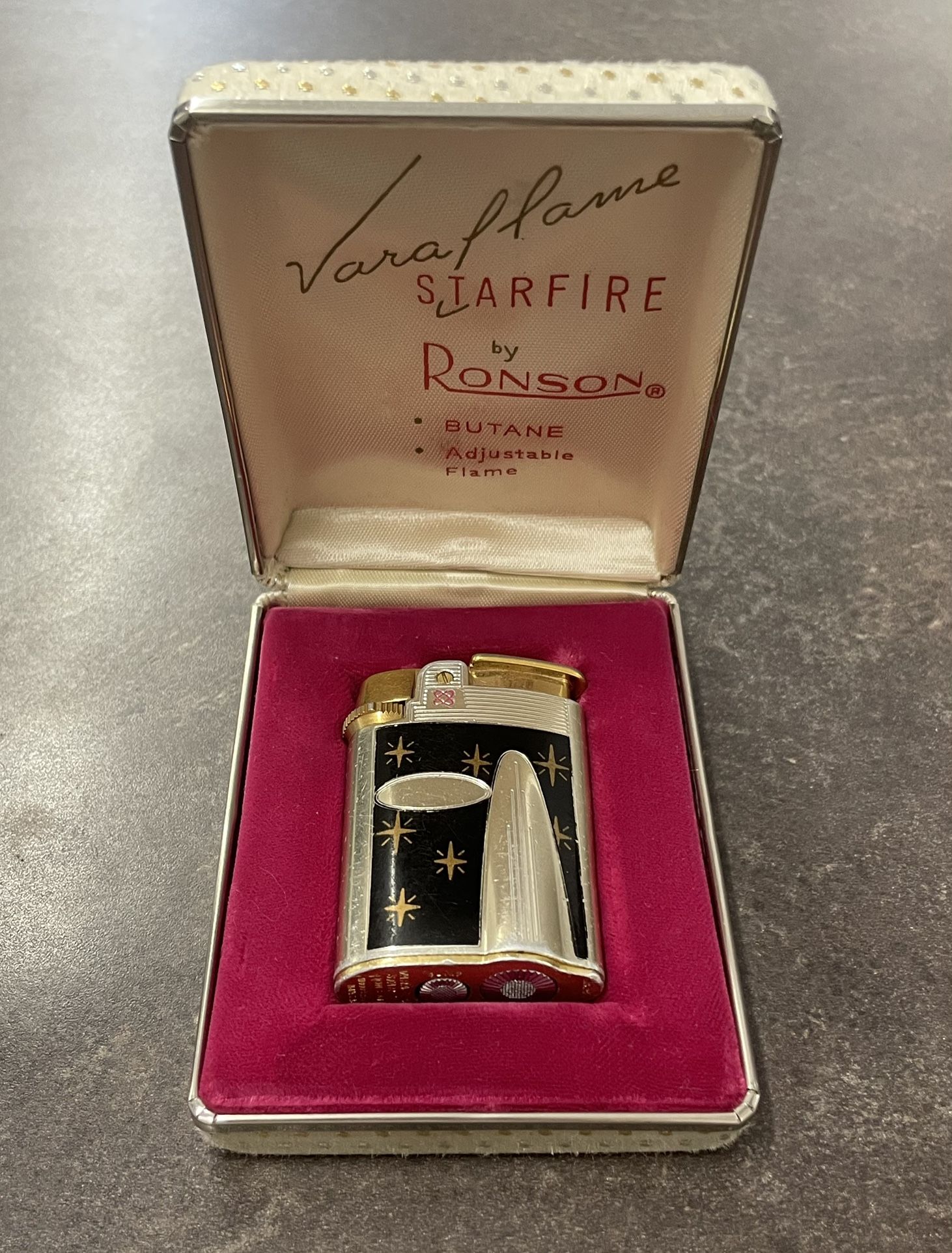 Varaflame Starfire by Ronson Lighter - Untested