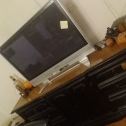 TV A Brand New Color TV