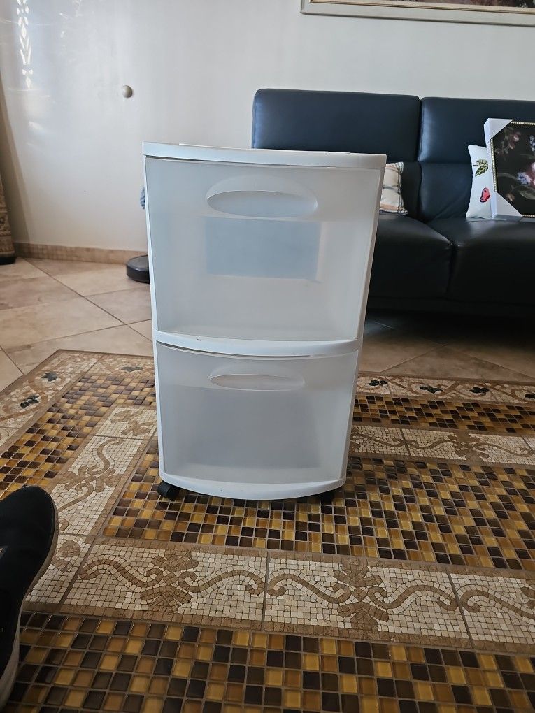 Sterilite Storage