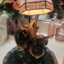 BEAUTIFUL TABLE WATER FOUNTAIN  AND LAMP