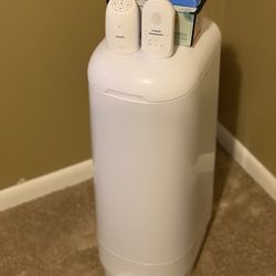 DIAPER PAIL With Bags  AND BABY MONITOR