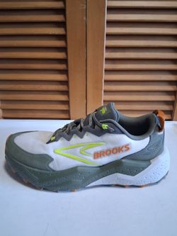 Brooks Caldera 8 Men's Trail Running Shoe * Size: 10(Medium)