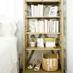 Word Market: Campaign Bookshelf