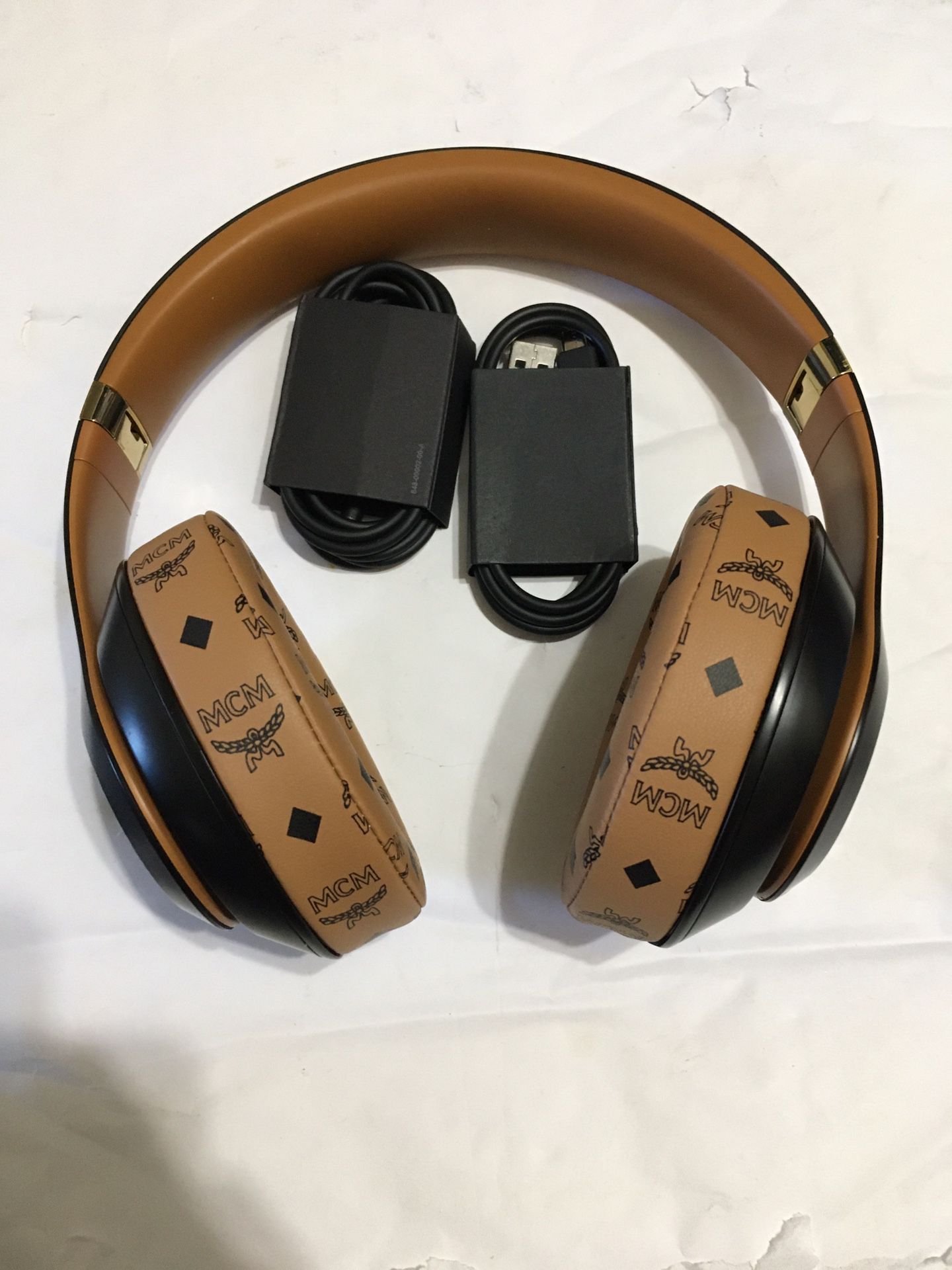Beats Studio3 Wireless ANC Headphones Midnight Black MCM Limited Edition Cushion  Comes with aux cable and charger cable . In good working condition  