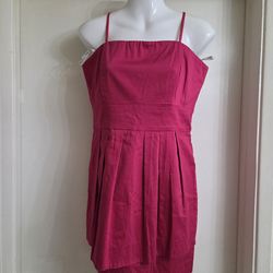 Guess Elegant Fuchsia Sleeveless Dress. Guess Spaguetti Strap Mini Pleated Dress