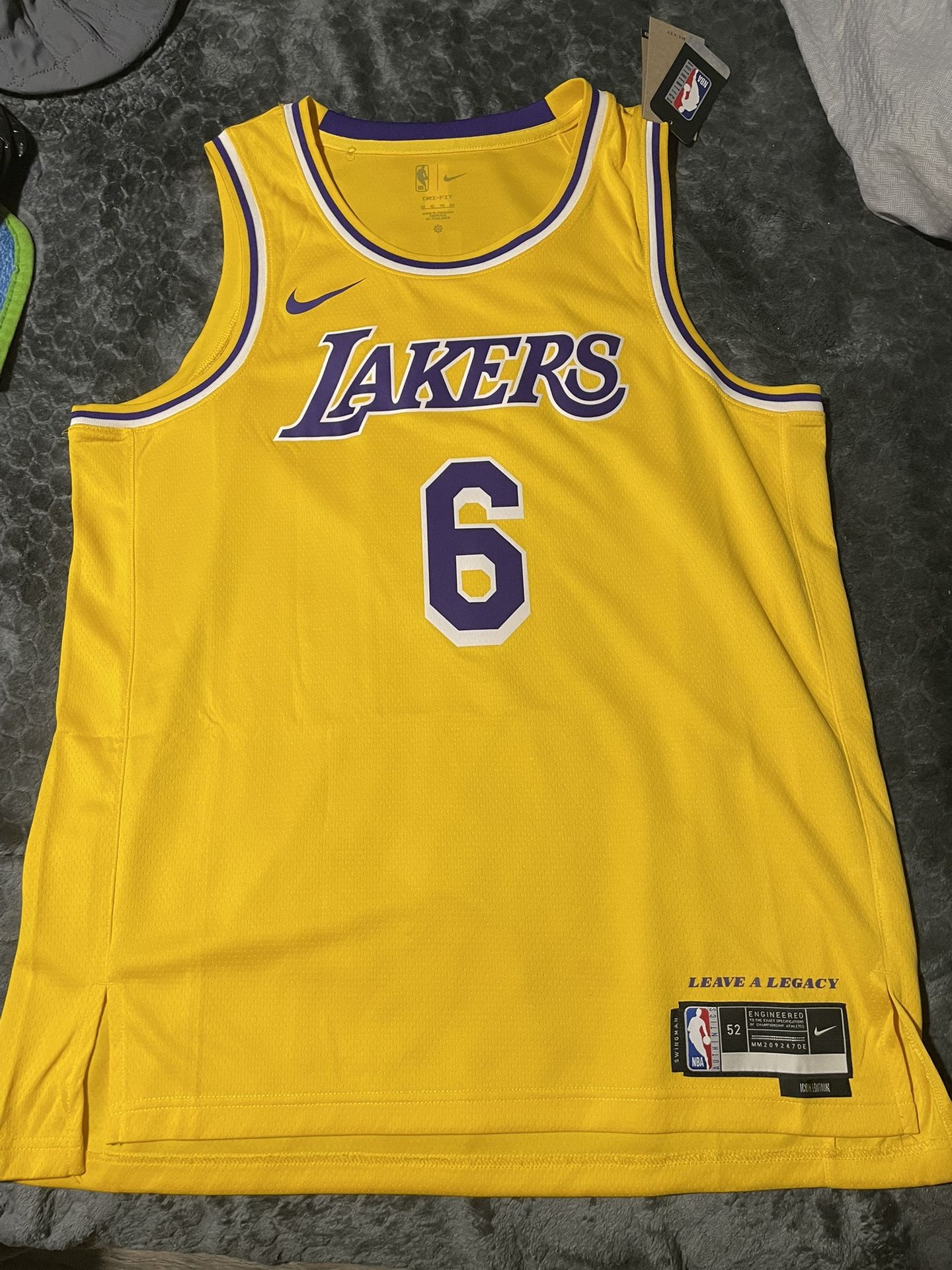 Nike LeBron James Lakers Icon Edition Jersey XL