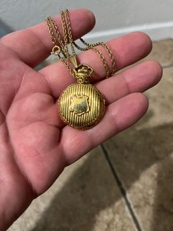 Vintage Colibri Quartz Pocket Watch Textured Gold-Tone Case