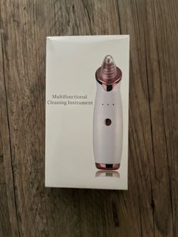 Multifunctional White and Rose Gold Facial Pore Cleaner