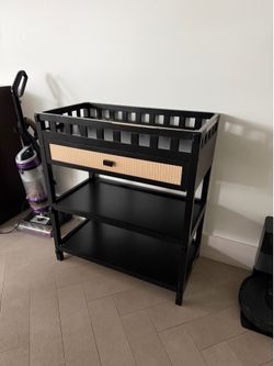 Free Diaper changing station