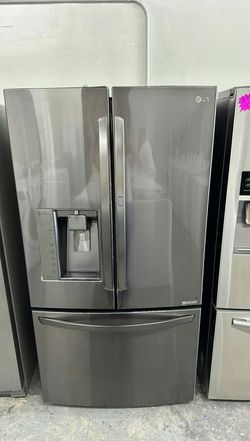 LG 3-Door Refrigerator (French Door Fridge) Stainless Steel - Water Dispenser