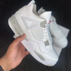 11 men Jordan 4 retro Oreos (2021)