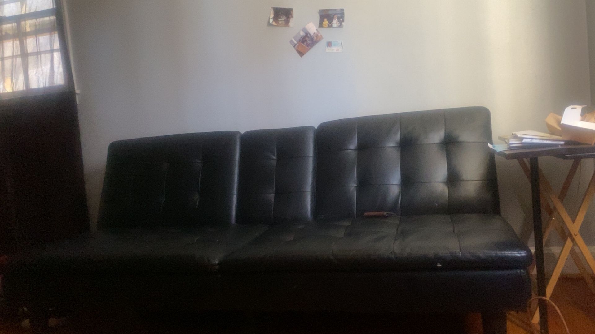 Black Futon
