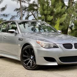 BMW E60 E61 M5 Fenders Right And Left OEM Factory Part Space Gray Color