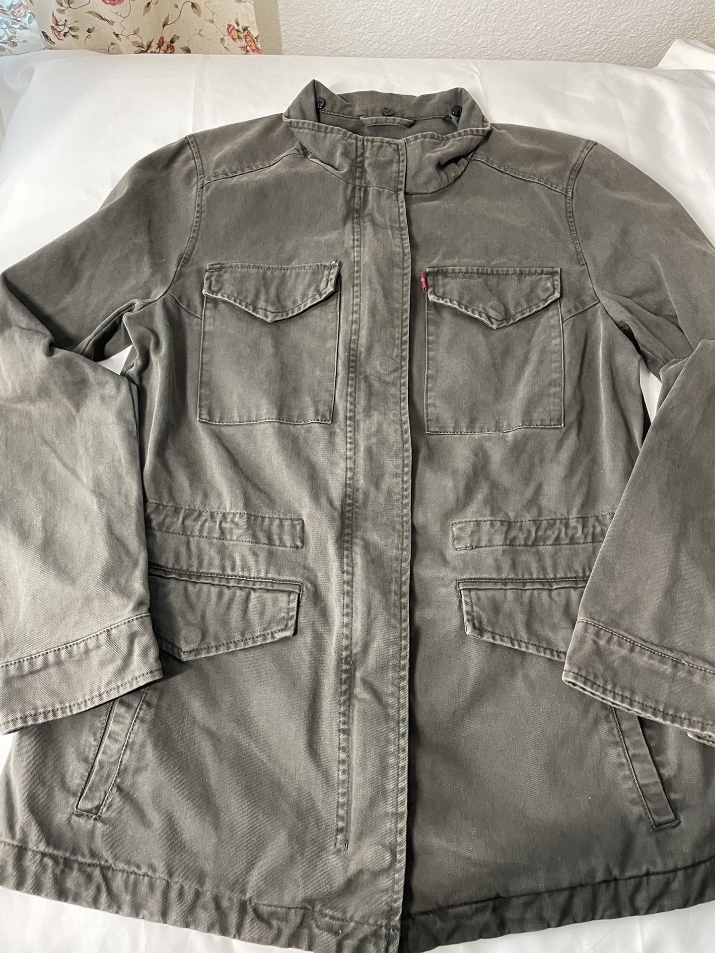 Levi’s Women Lightweight Parachute Military Jacket Small Green Pockets