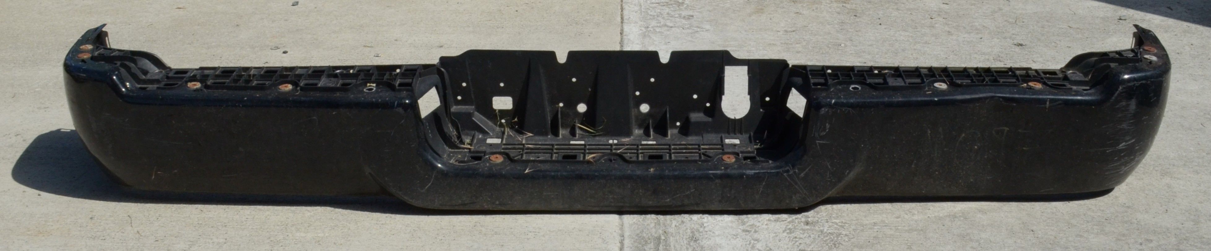 USED REF#M097 || 2019-2024 DODGE RAM || REAR METAL BUMPER