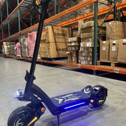 Double-motor big scooter