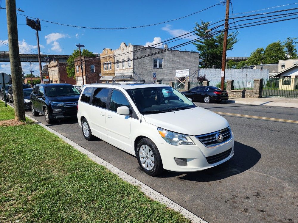 2012 Volkswagen Routan