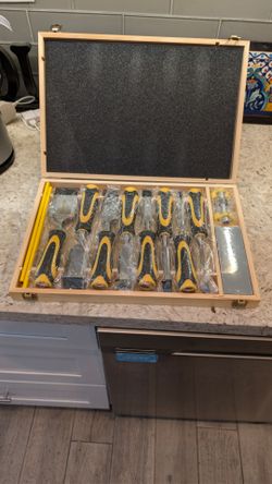 12-Piece Wood Chisel Set - Brand New with Wooden Case (ENTAI)
