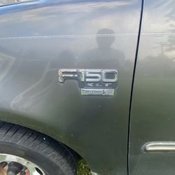 Ford F-150 V8