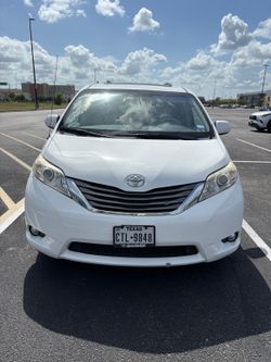 2012 Toyota Sienna