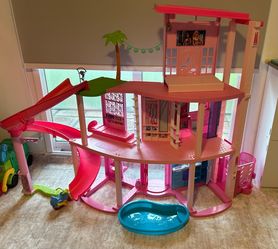 Barbie dream house