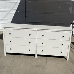 White 6 Drawer IKEA Dresser! Free Delivery 