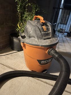 Rigid 16 Gallon Wet/dry Vaccum And Blower