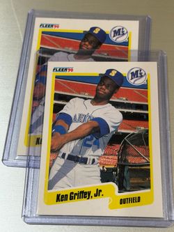 1990 Fleer Ken Griffey Jr. Baseball Card Lot of 2
