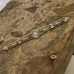 18K White Gold Diamond Filigree Bar Pin c.1920 Belais