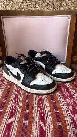 Air Jordan 1 Retro Low OG 'Mocha' GS size 7y